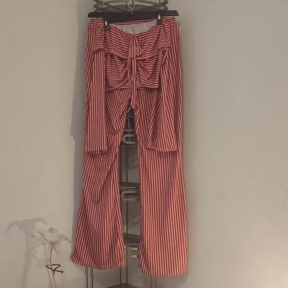 1950's Pinup Two Piece Set Size Large - Picture 6 of 6